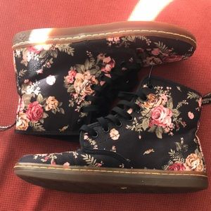 doc martens flower airwalk boots